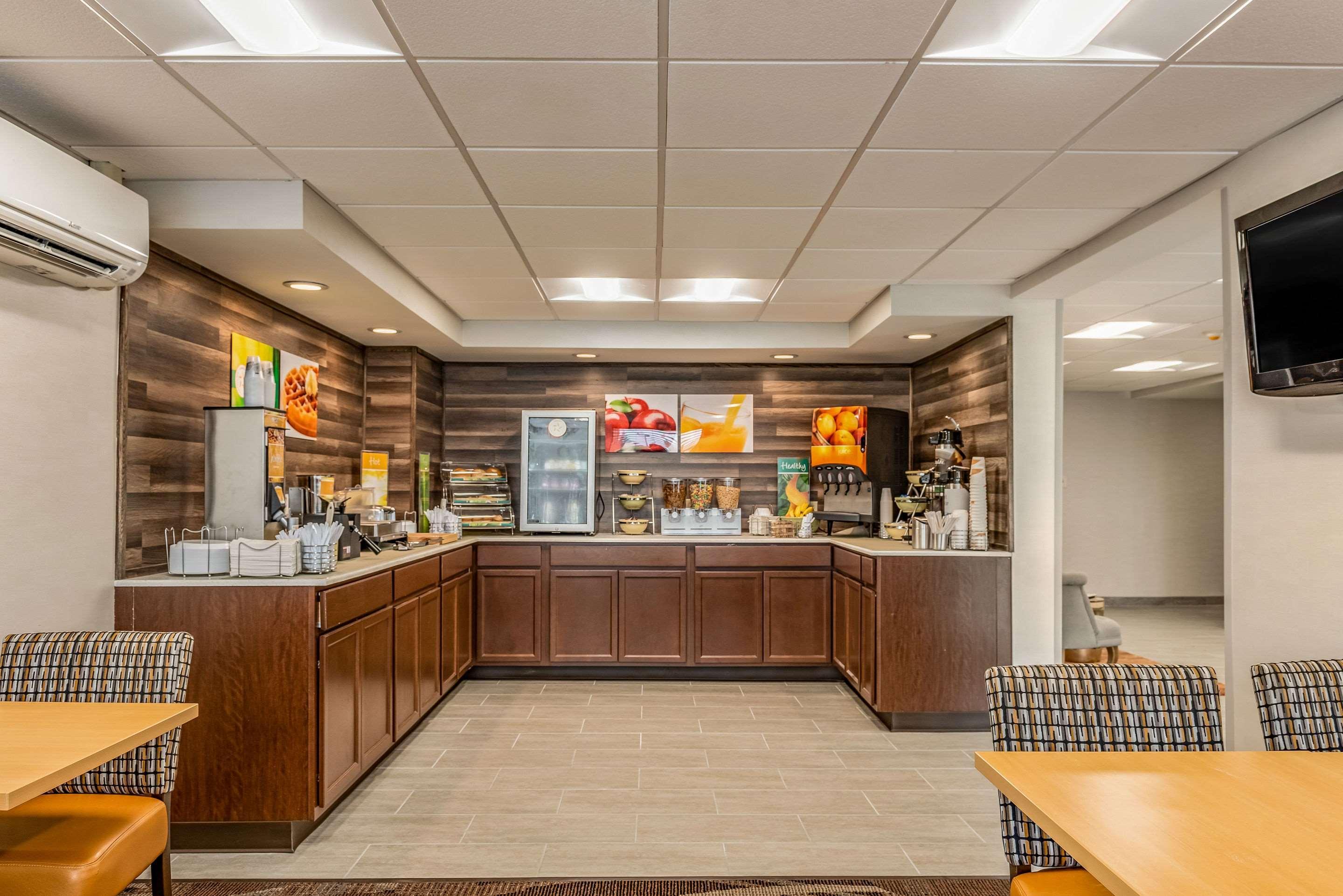 Quality Inn Bucyrus North Bagian luar foto